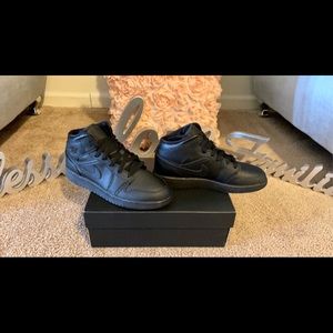 New Air Jordan 1 Mid